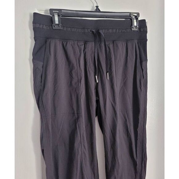 Lululemon Dance Studio Cropped Pants 6 - Picture 3 of 8
